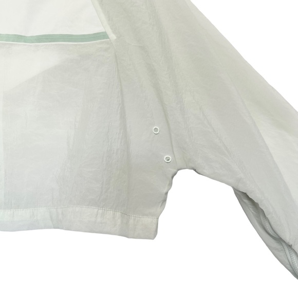 Nike Sportswear Women's Cropped  Woven Windbreaker Jacket Size S - Picture 8 of 16